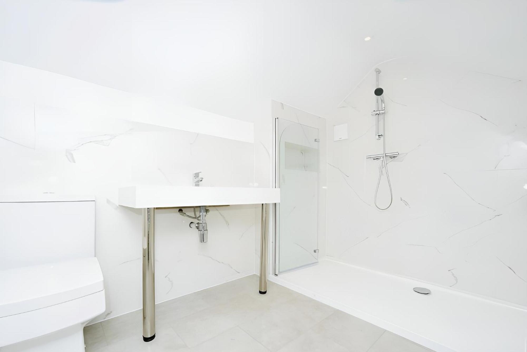 Beautiful 5 Bedroom Bungalow, Sleeps 7, In Calne Exteriér fotografie